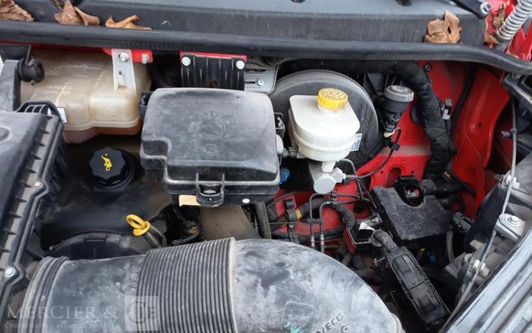 IVECO DAILY 35C12 BENNE AVEC COFFRE ACIER DIESEL – 148746 KMS – ANNEE 2018 ROUGE EW-088-QD