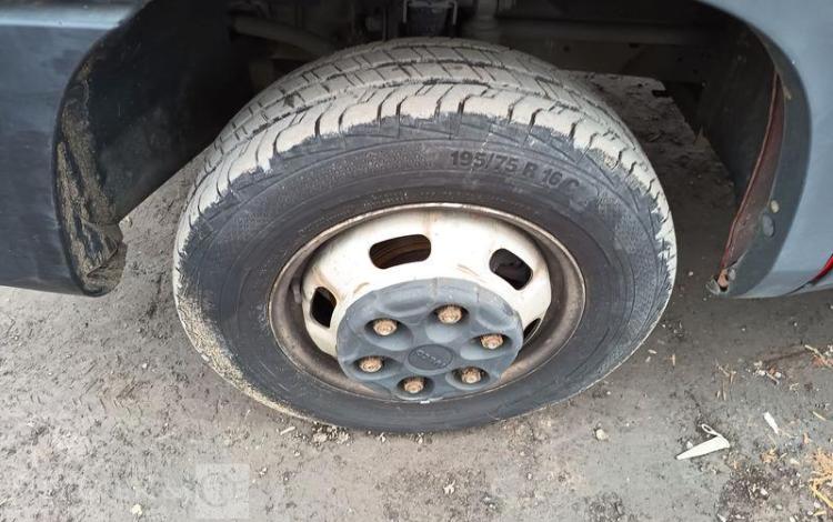 IVECO DAILY 35C12 BENNE AVEC COFFRE ACIER DIESEL – 148746 KMS – ANNEE 2018 ROUGE EW-088-QD