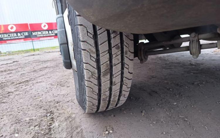 IVECO DAILY 35C12 BENNE AVEC COFFRE ACIER DIESEL – 148746 KMS – ANNEE 2018 ROUGE EW-088-QD