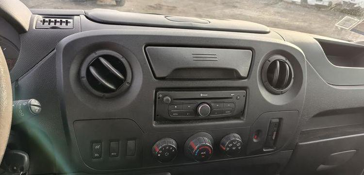 RENAULT MASTER F3500 2.3 DCI 130ch CAISSE GRAND CONFORT – DIESEL – 261535 KMS ANNEE 2018 BLANC EX-035-KC