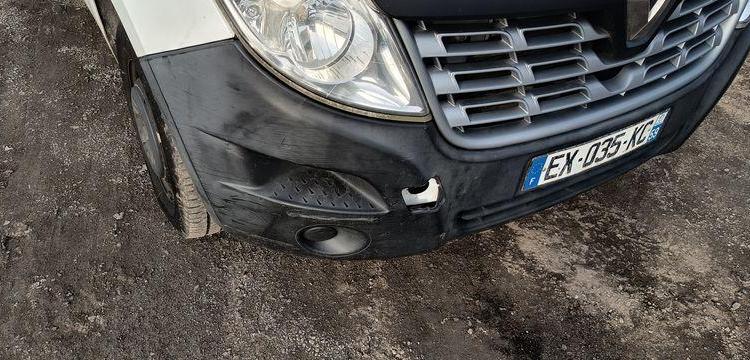 RENAULT MASTER F3500 2.3 DCI 130ch CAISSE GRAND CONFORT – DIESEL – 261535 KMS ANNEE 2018 BLANC EX-035-KC