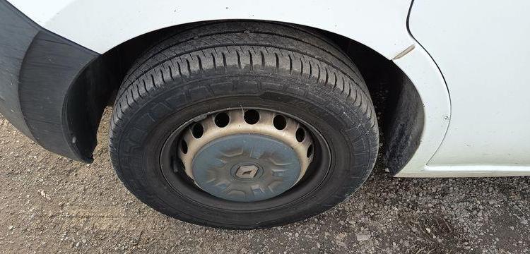 RENAULT MASTER F3500 2.3 DCI 130ch CAISSE GRAND CONFORT – DIESEL – 261535 KMS ANNEE 2018 BLANC EX-035-KC