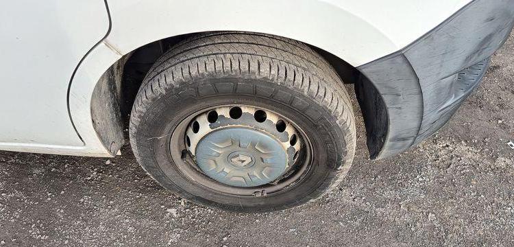 RENAULT MASTER F3500 2.3 DCI 130ch CAISSE GRAND CONFORT – DIESEL – 261535 KMS ANNEE 2018 BLANC EX-035-KC