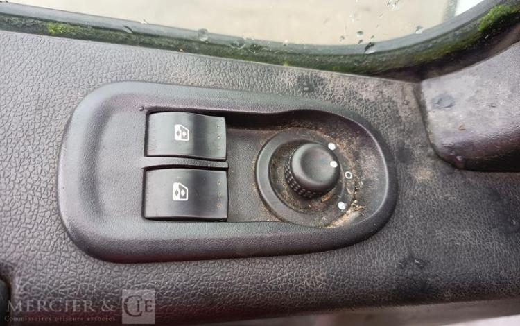 RENAULT MASTER III 2,3 DCI 16V 130CV AVEC NACELLE KLUBB BLANC EX-302-BV