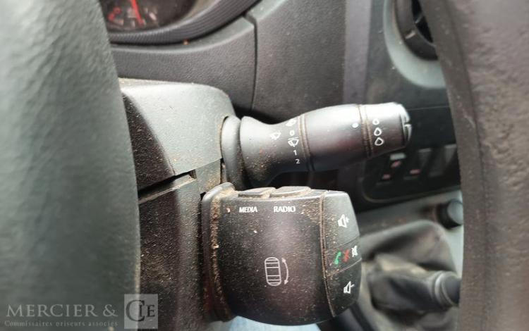 RENAULT MASTER III 2,3 DCI 16V 130CV AVEC NACELLE KLUBB BLANC EX-302-BV