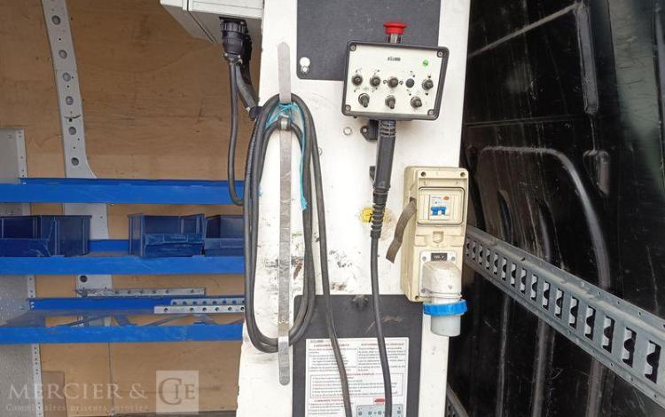 RENAULT MASTER III 2,3 DCI 16V 130CV AVEC NACELLE KLUBB BLANC EX-302-BV