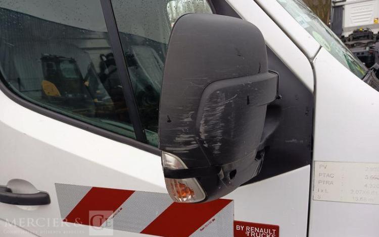 RENAULT MASTER III 2,3 DCI 16V 130CV AVEC NACELLE KLUBB BLANC EX-302-BV