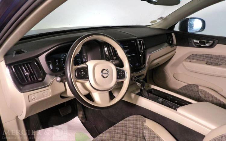 VOLVO XC60 2.0 D4 190ch MOMENTUM GEARTRONIC GRIS FA-785-WA