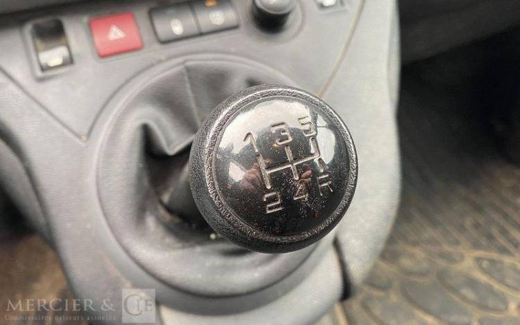 PEUGEOT PARTNER STD 100CH PACK BLANC FB-073-HS