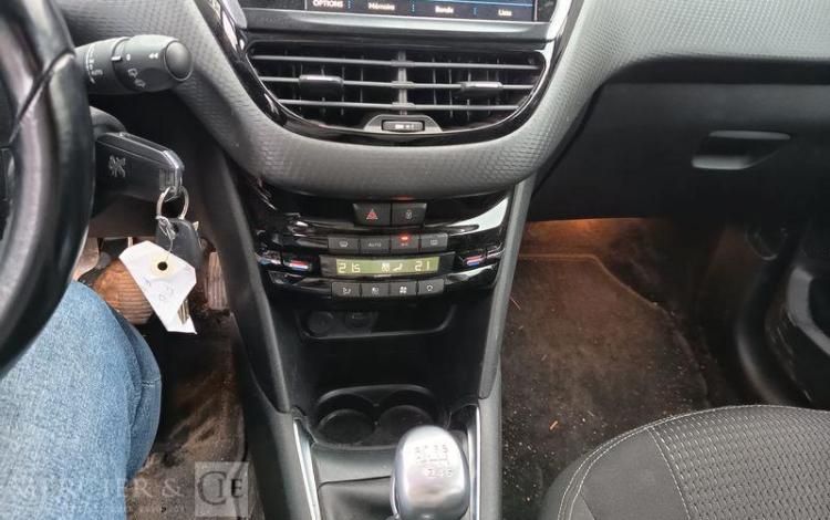 PEUGEOT 208 1.5 BLUEHDI 100 ALLURE BUSINESS GRIS FB-790-WX