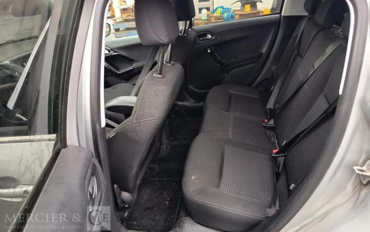 PEUGEOT 208 1.5 BLUEHDI 100 ALLURE BUSINESS GRIS FB-790-WX