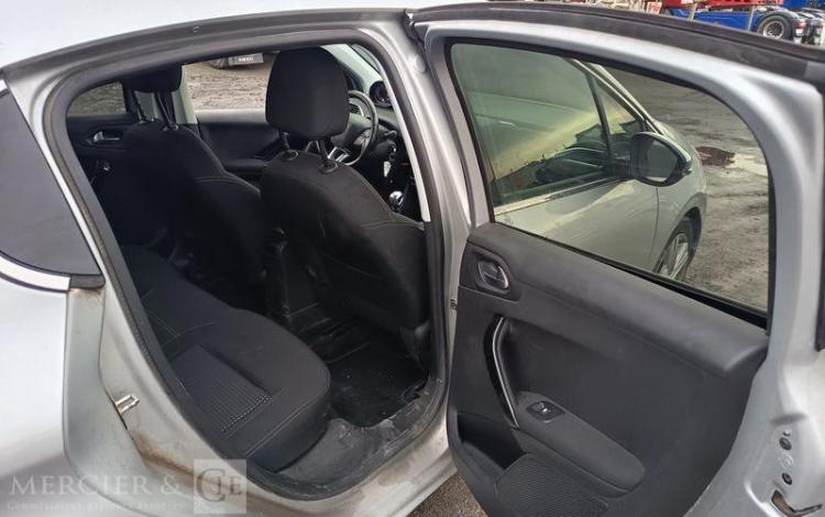 PEUGEOT 208 1.5 BLUEHDI 100 ALLURE BUSINESS GRIS FB-790-WX