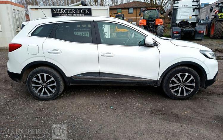 RENAULT KADJAR 1,2 TCE 130 ENERGY INTENS EDC – ESSENCE – 79652 KMS – ANNEE 2018 BLANC FD-884-HT