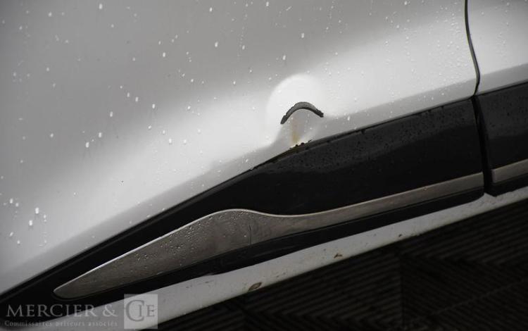 RENAULT CLIO ESTATE 90CH INTENS BLANC FE-238-AK