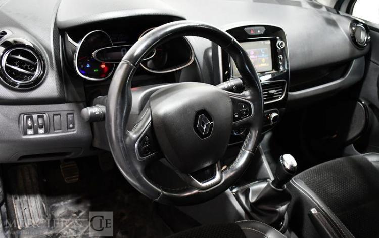 RENAULT CLIO ESTATE 90CH INTENS BLANC FE-238-AK