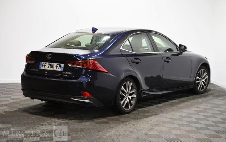 LEXUS IS BLEU FF-286-FM