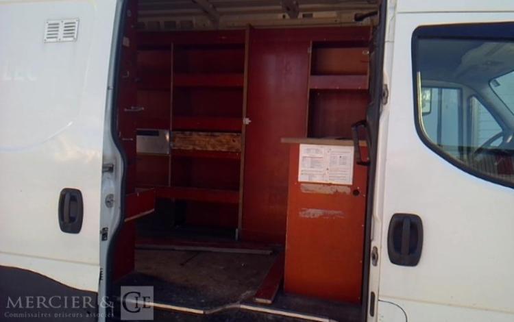 IVECO 35-140 FOURGON BLANC FF-395-CY