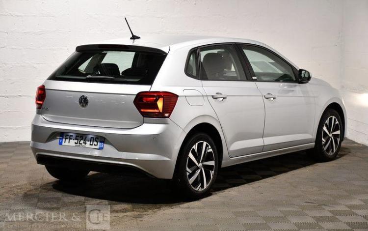 VOLKSWAGEN POLO    1,0 TSI 95 CONNECT GRIS FF-524-DS