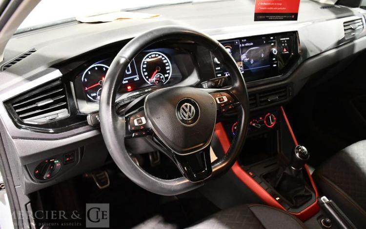 VOLKSWAGEN POLO    1,0 TSI 95 CONNECT GRIS FF-524-DS