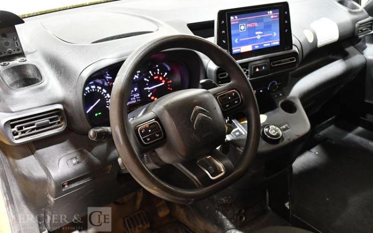 CITROEN BERLINGO VAN TAILLE M CLUB BLUEHDI 130CH EAT8
 JAUNE FF-648-ZR