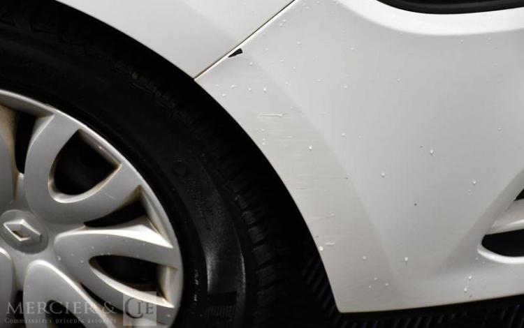 RENAULT CLIO STE AIR MEDIANAV DCI 90 BLANC FF-790-TH