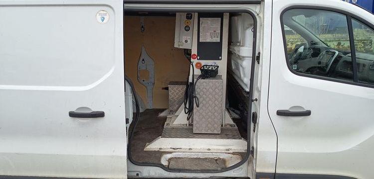 RENAULT TRAFIC III 1,6 DCI 16V ENERGY DIESEL AVEC NACELLE KLUBB K21 – 9 M – 1201 HEURES BLANC FG-256-YR