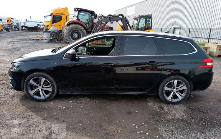 PEUGEOT 308 SW 1,6 BLUEHDI 120 S&S GT LINE – DIESEL – 136797 KMS – ANNEE 2019 BLANC FK-093-FB