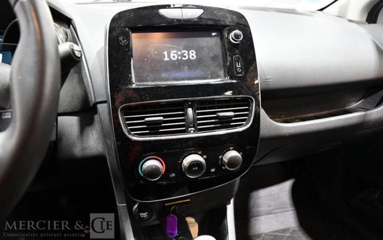 RENAULT CLIO IV SOCIETE 1.5 DCI 75ch BUSINESS REVERSIBLE BLANC FK-361-GF