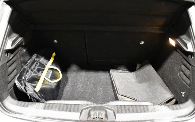 RENAULT CLIO INITIALE PARIS BLUE DCI 115 GRIS FL-147-BT