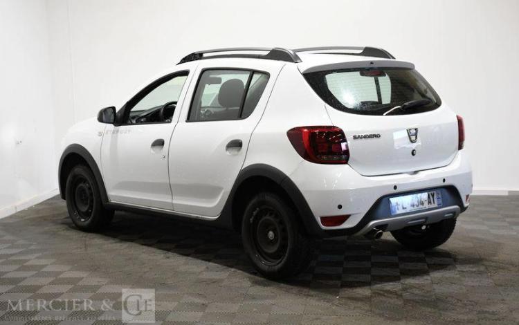 DACIA SANDERO STEPWAY BLUE DCI 95 BLANC FL-434-AY
