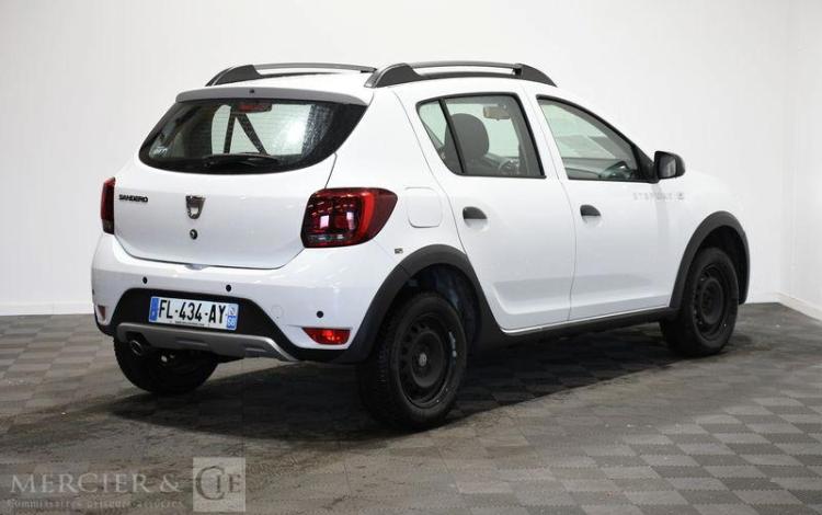 DACIA SANDERO STEPWAY BLUE DCI 95 BLANC FL-434-AY