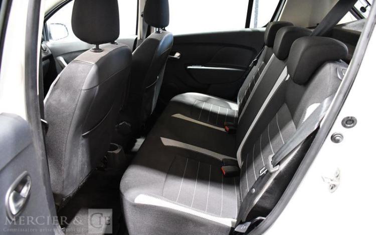 DACIA SANDERO STEPWAY BLUE DCI 95 BLANC FL-434-AY