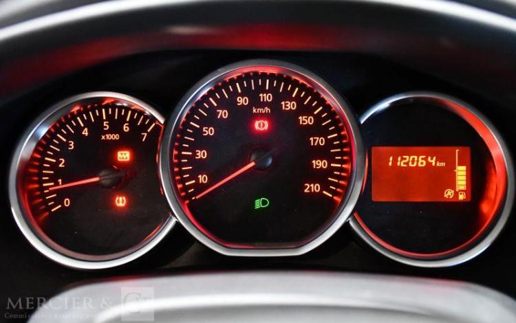 DACIA SANDERO STEPWAY BLUE DCI 95 BLANC FL-434-AY