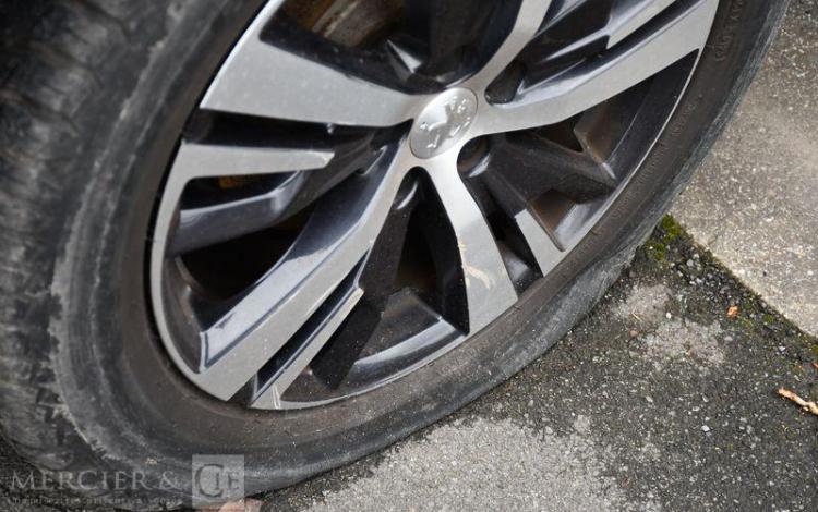 PEUGEOT 3008 PURE TECH 130CH S&S EAT8 BLEU FL-510-WQ