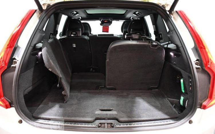 VOLVO XC90 T8 R-DESIGN BLANC FL-578-LE