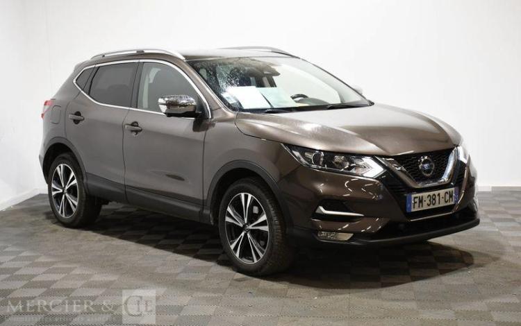 NISSAN QASHQAI 1,3 DIG-T N-CONNECTA MARRON FM-381-CM