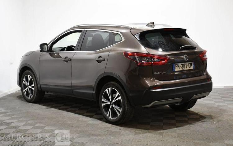 NISSAN QASHQAI 1,3 DIG-T N-CONNECTA MARRON FM-381-CM