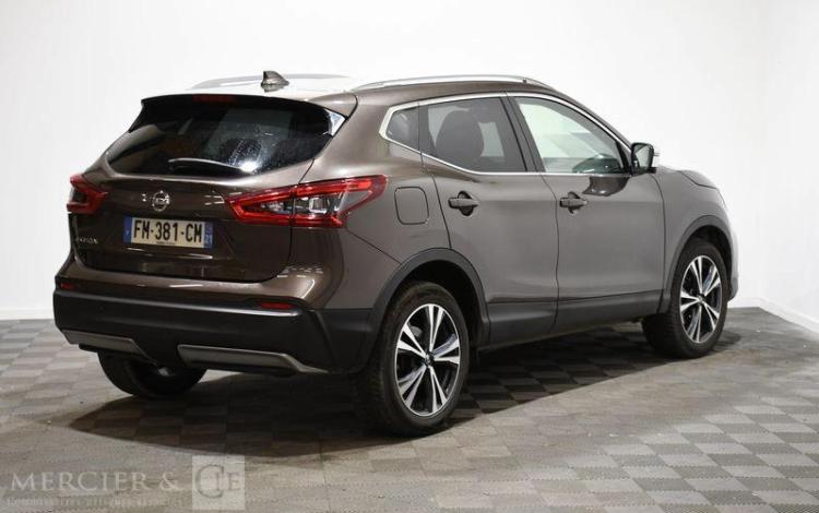 NISSAN QASHQAI 1,3 DIG-T N-CONNECTA MARRON FM-381-CM