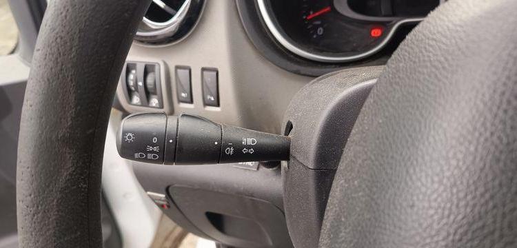 RENAULT TRAFIC 1,6DCI 120CV AVEC NACELLE KLUBB/K21 – 9M – 1138 HEURES  – ANNEE 2020 BLANC FN-131-ML