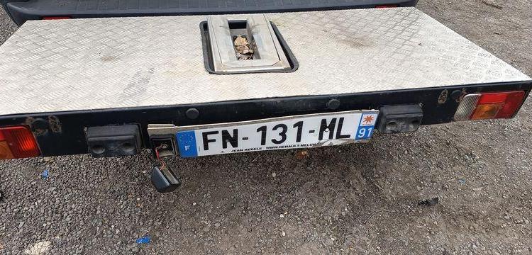 RENAULT TRAFIC 1,6DCI 120CV AVEC NACELLE KLUBB/K21 – 9M – 1138 HEURES  – ANNEE 2020 BLANC FN-131-ML