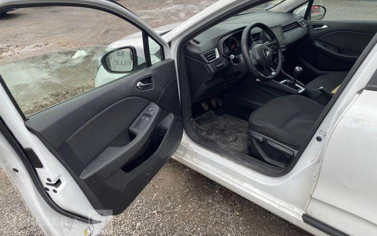 RENAULT CLIO STE 85CH AIR NAV BLANC FN-409-HJ