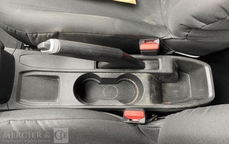 RENAULT CLIO STE 85CH AIR NAV BLANC FN-409-HJ