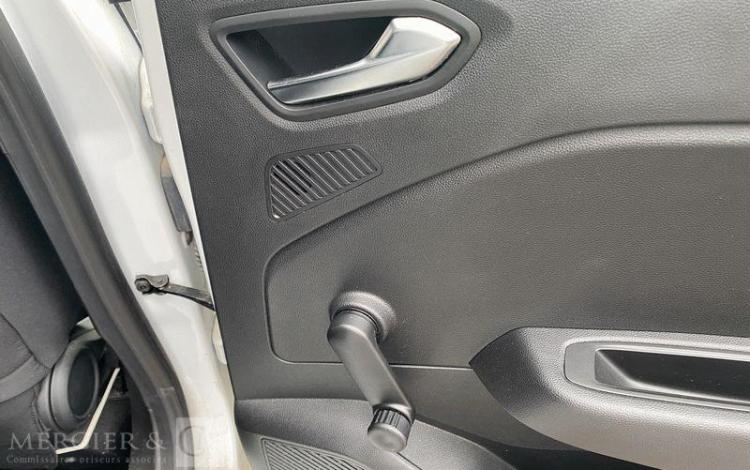 RENAULT CLIO STE 85CH AIR NAV BLANC FN-409-HJ