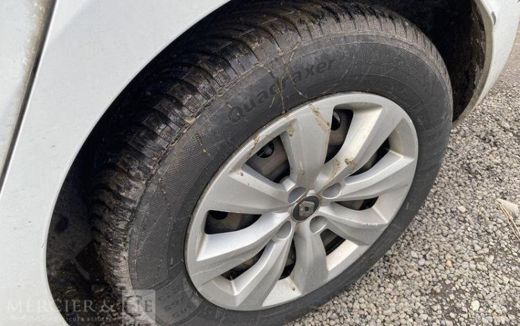 RENAULT CLIO STE 85CH AIR NAV BLANC FN-409-HJ