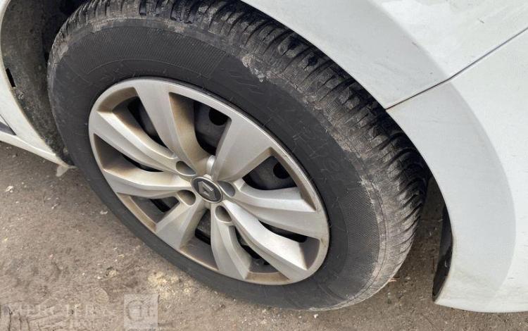 RENAULT CLIO STE 85CH AIR NAV BLANC FN-409-HJ