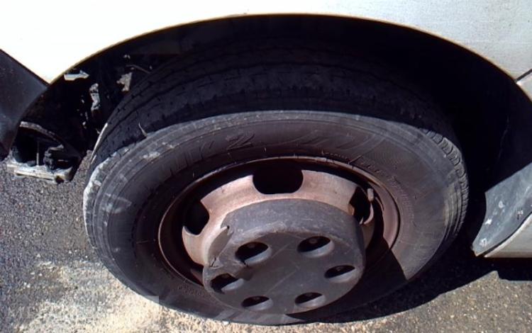 RENAULT MASTER BENNE SIMPLE CABINE COFFRE – EN L ETAT – ACCIDENTE INCENDIE BLANC FN-878-RX