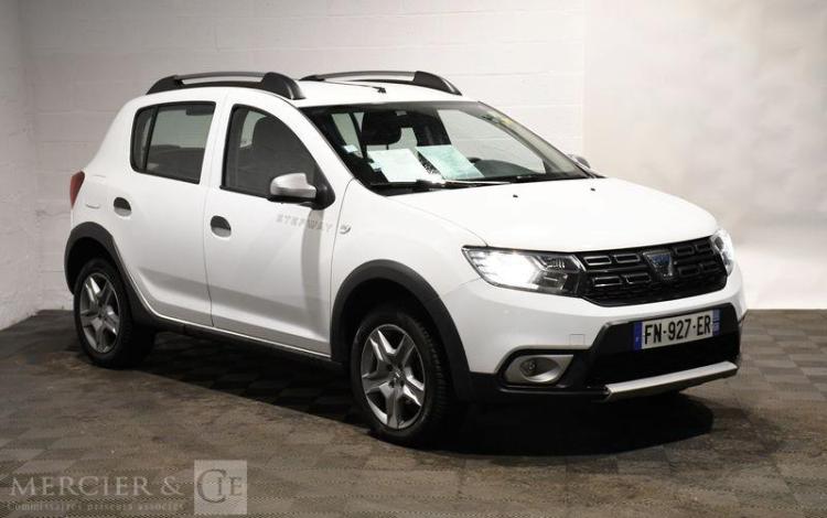 DACIA SANDERO STEPWAY BLUE DCI 95  FN-927-ER