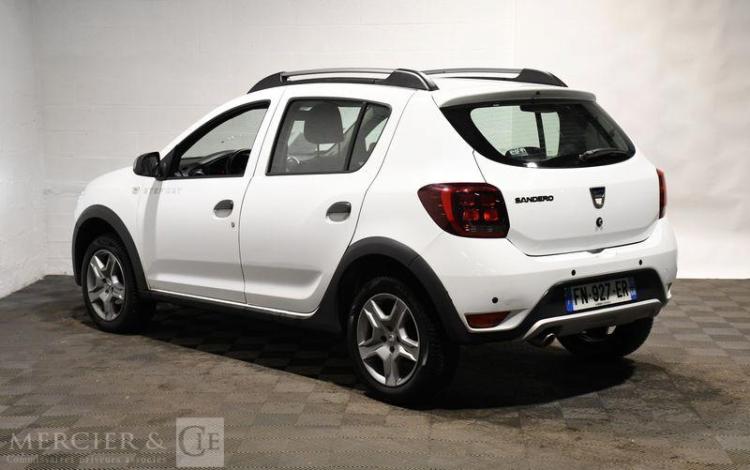 DACIA SANDERO STEPWAY BLUE DCI 95  FN-927-ER