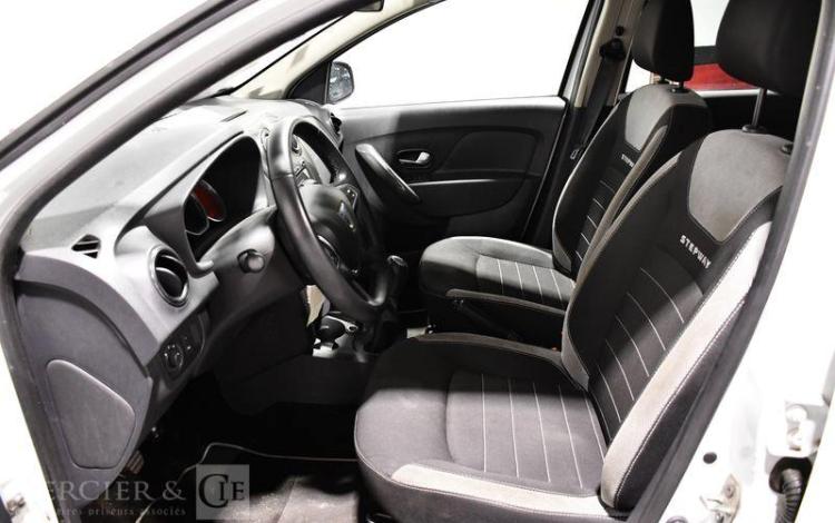 DACIA SANDERO STEPWAY BLUE DCI 95  FN-927-ER