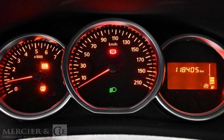 DACIA SANDERO STEPWAY BLUE DCI 95  FN-927-ER